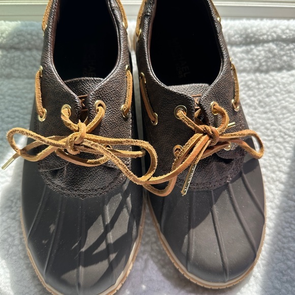 Michael Kors Womens size 6 Rubber Duck Style Boots Worn Once! Perfect Condition! - Picture 2 of 8